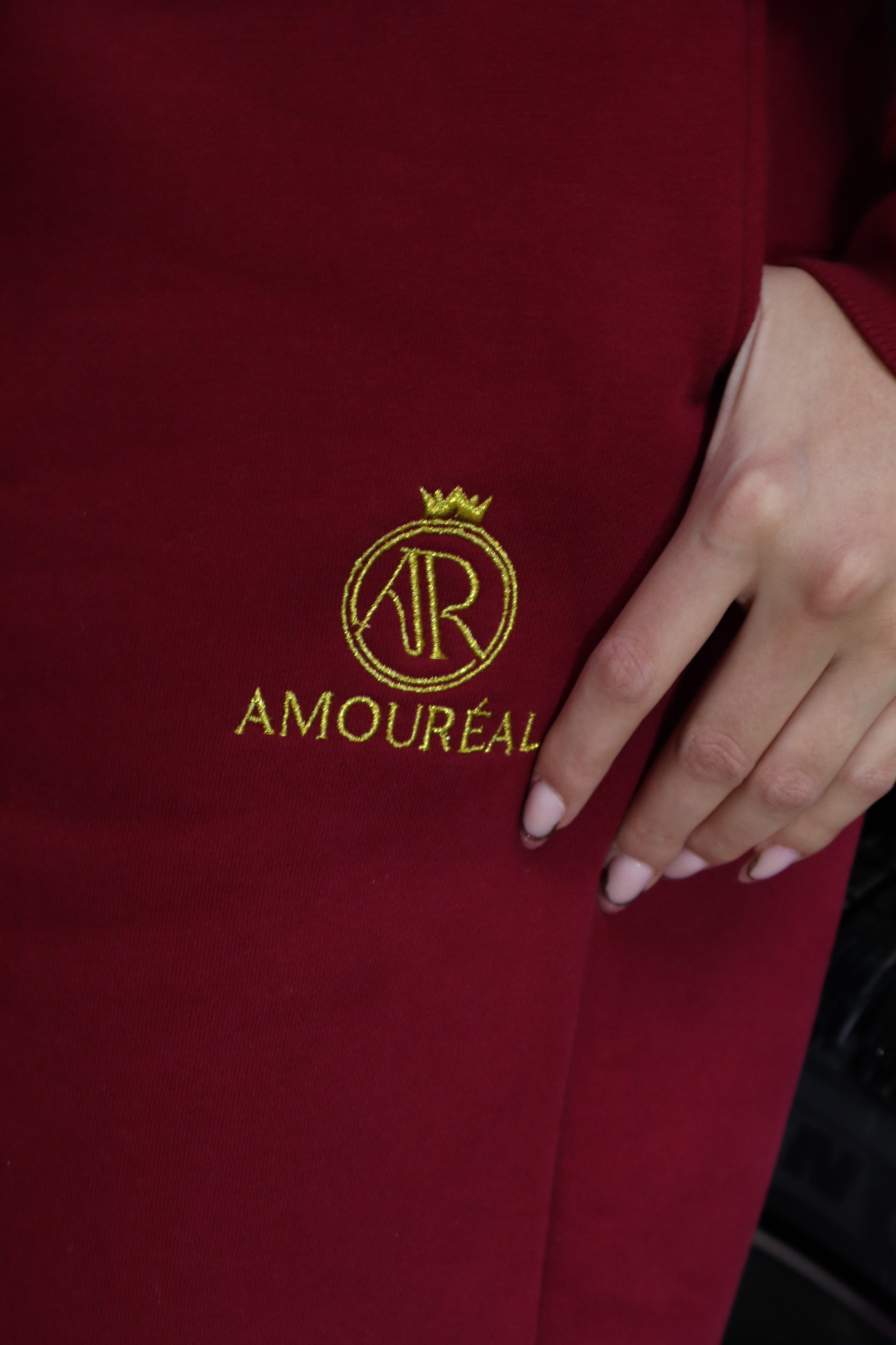 OPEN LEG JOGGER WINE RED