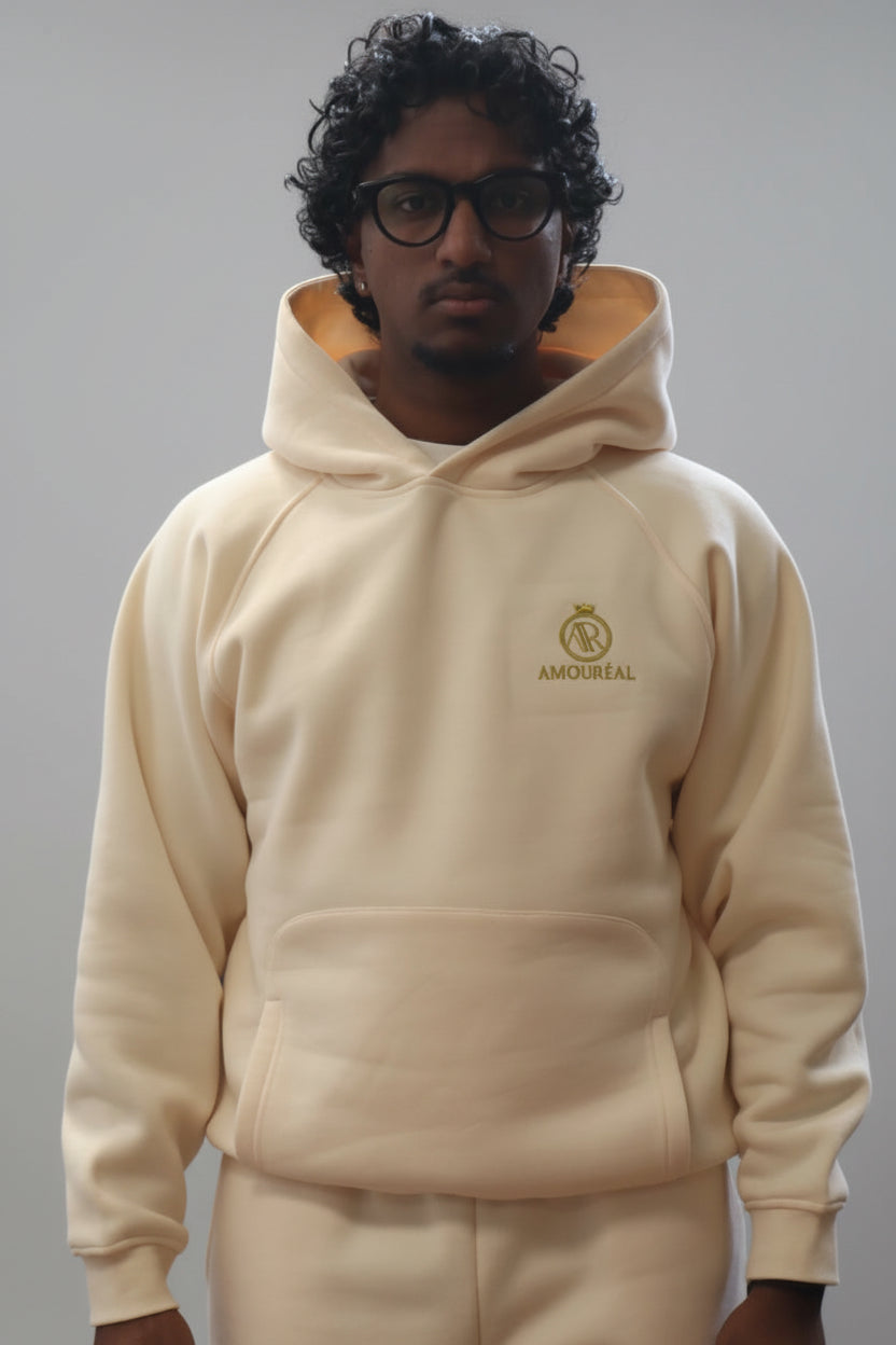 HONEY BEIGE HOODIE & HALF-ZIP BUNDLE am Model